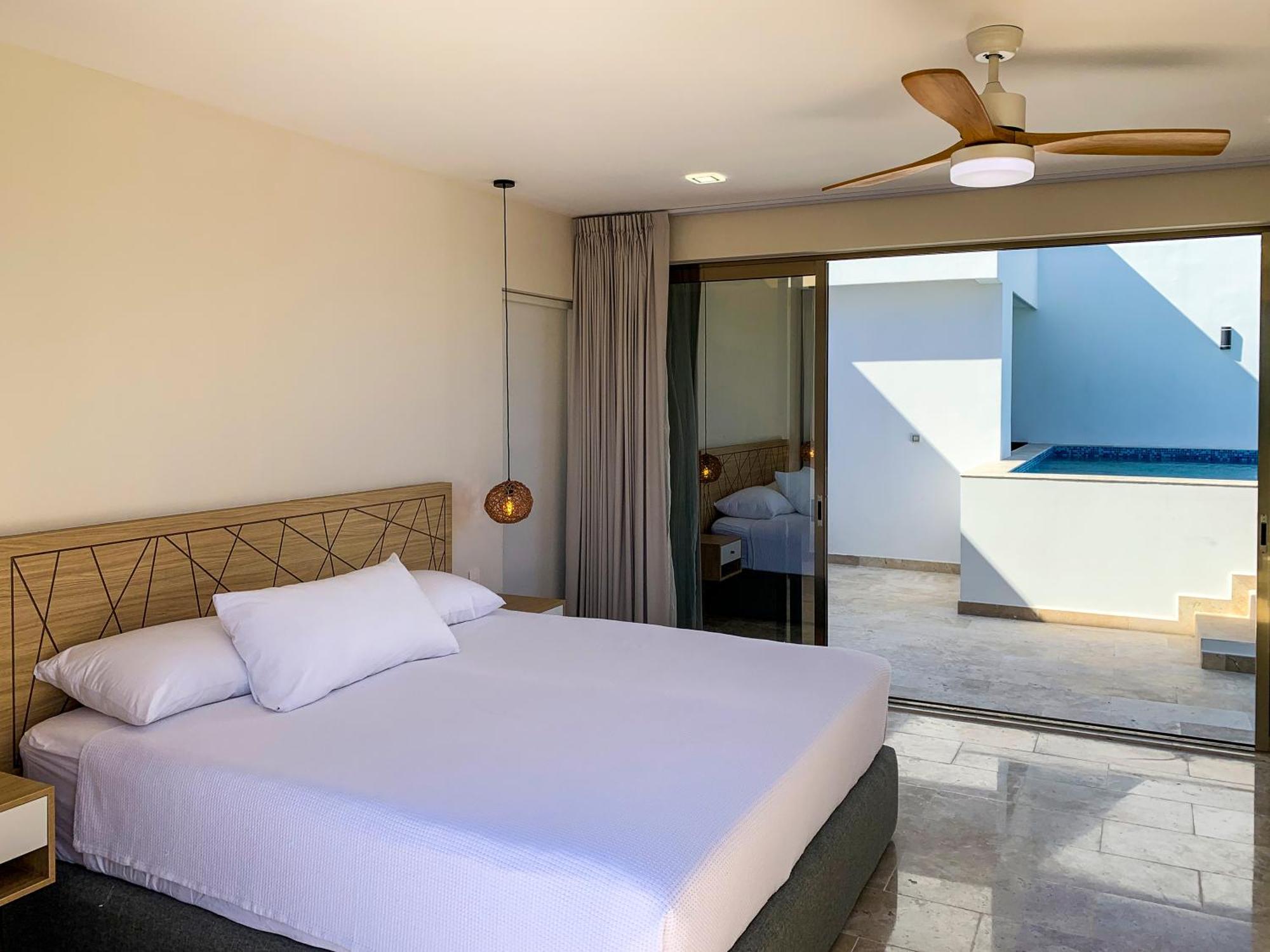 Luxe Penthouse With Rooftop Pool And Grill *