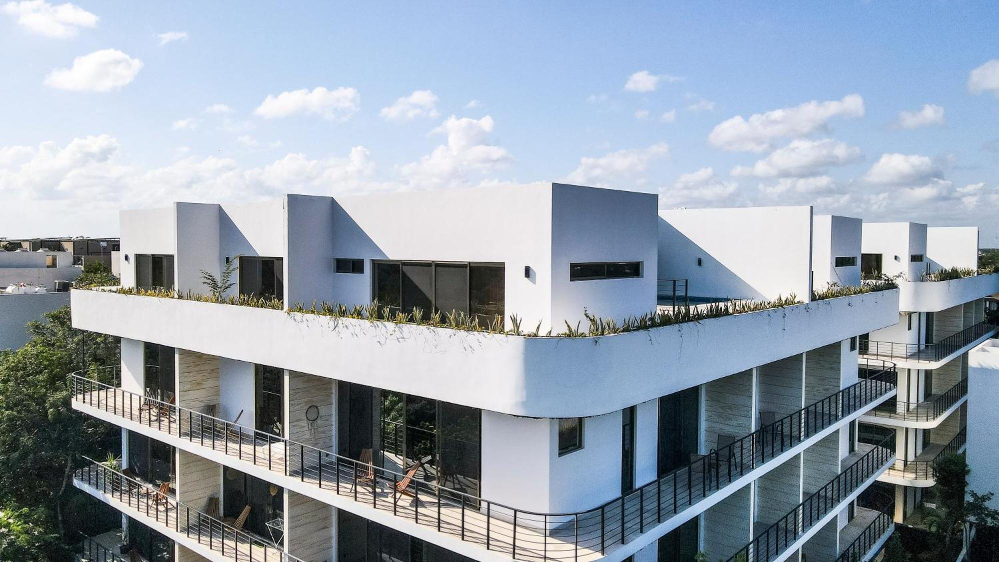 Apartment Luxe Penthouse With Rooftop Pool And Grill