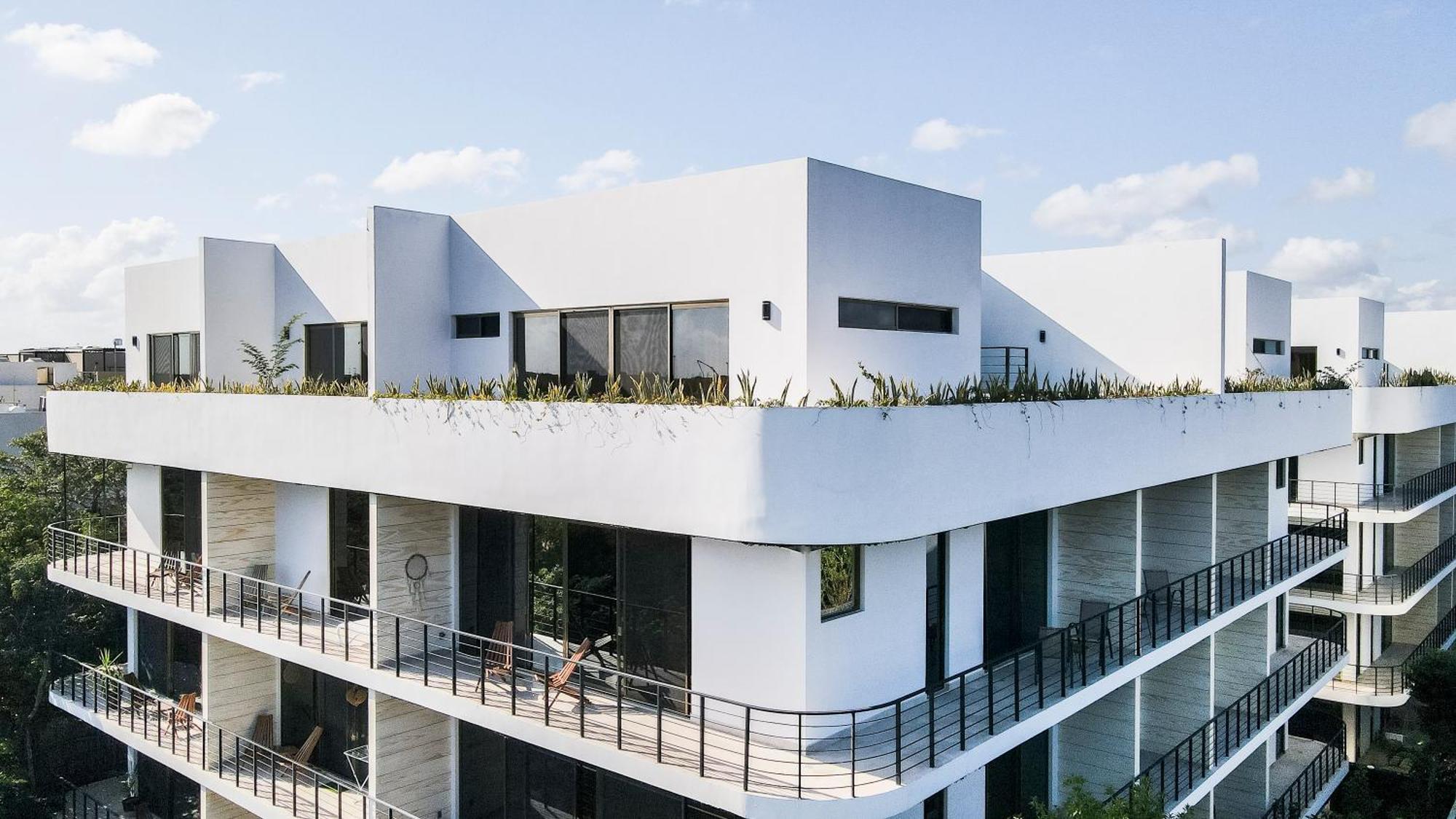 Luxe Penthouse With Rooftop Pool And Grill Apartment