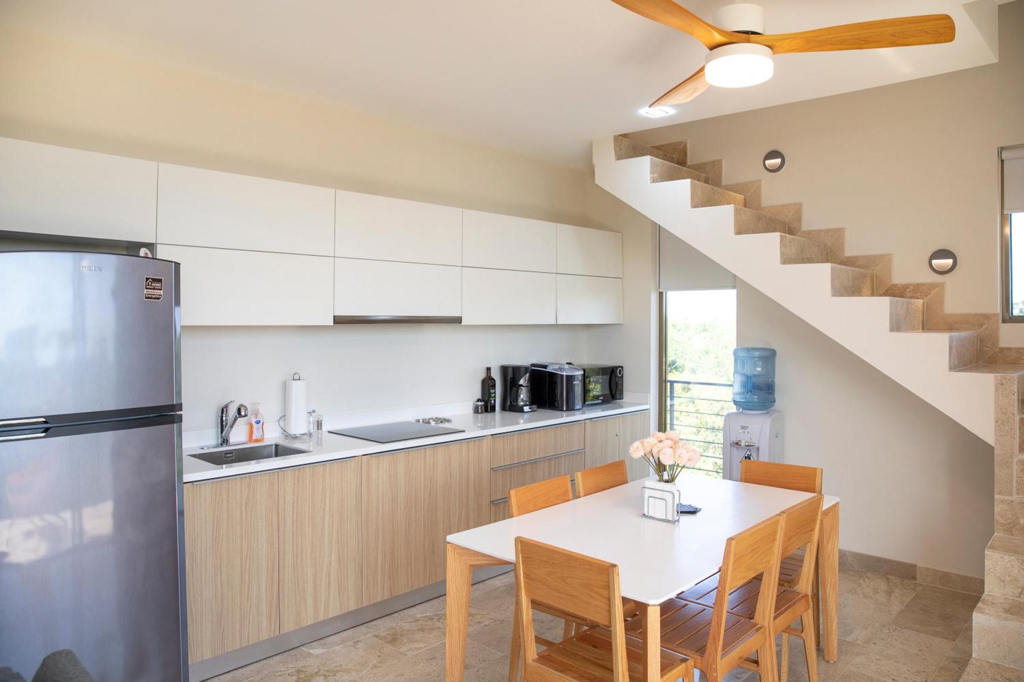 Luxe Penthouse With Rooftop Pool And Grill Apartamento